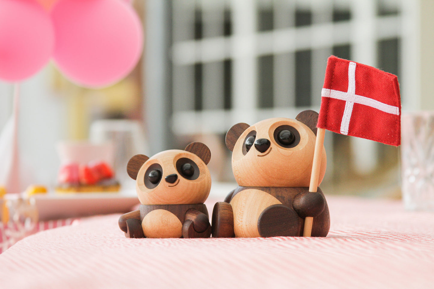 
                  
                    Chi Chi - den store Panda
                  
                